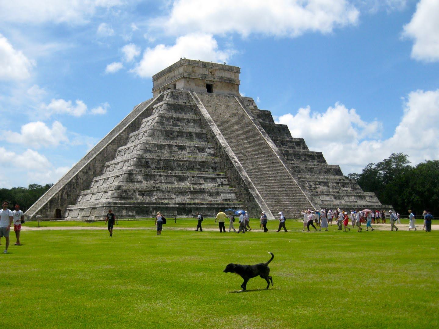 El Castillo pyramid at Chichén Itzá, Yucatán